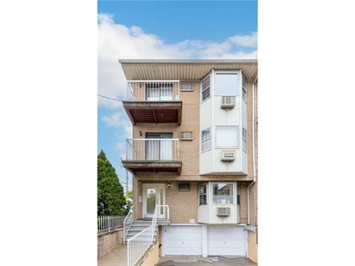 Spacious 1-bedroom condo located in a well-maintained complex in - photo 2