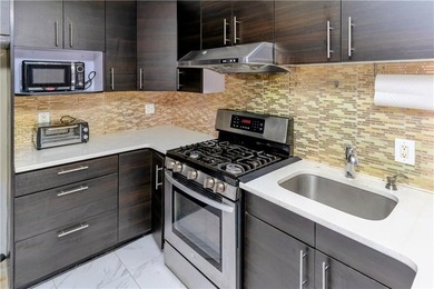 Spacious 1-bedroom condo located in a well-maintained complex in - photo 3