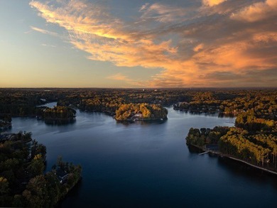 A rare lakefront estate on the emerald waters of Lake Keowee - photo 4