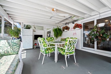 Beautifully updated 4/2 pool home in North Palm Beach. New metal - photo 26