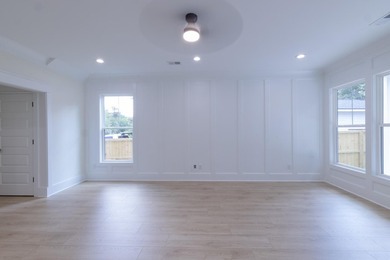 $10,000 in buyer's closing costs/prepaids and/or rate buy down - photo 27