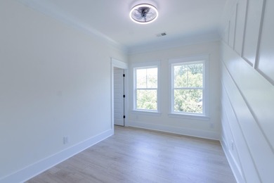 $10,000 in buyer's closing costs/prepaids and/or rate buy down - photo 28