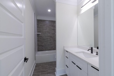$10,000 in buyer's closing costs/prepaids and/or rate buy down - photo 30