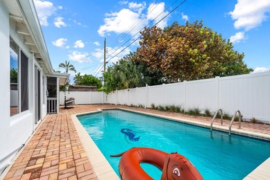 Beautifully updated 4/2 pool home in North Palm Beach. New metal - photo 30