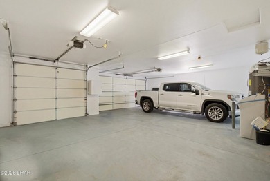 Welcome to 3316 Thundercloud Dr! This spacious 4-bedroom, 3-bath - photo 33