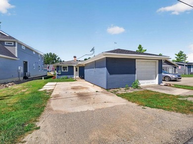 Charming Lakeside Retreat on Chapman Lake! Welcome to your cozy - photo 45
