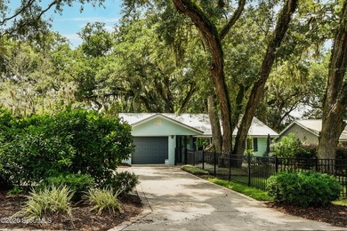 Just under a mile from the beach, 207 Broadway St offers easy - photo 3