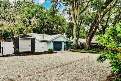Just under a mile from the beach, 207 Broadway St offers easy - photo 4