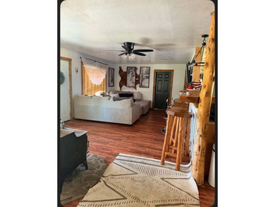 Beautiful property with stunning views of Mount Hough! This - photo 4