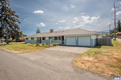 Beautiful four bedroom, 1896 sq. ft. home for sale in Sequim! - photo 2