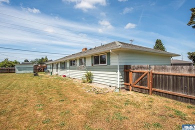 Beautiful four bedroom, 1896 sq. ft. home for sale in Sequim! - photo 4