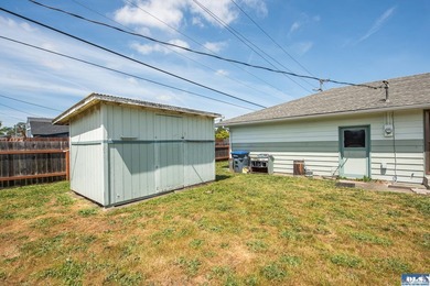 Beautiful four bedroom, 1896 sq. ft. home for sale in Sequim! - photo 7