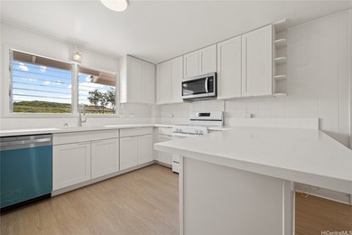 This one's a gem w/wonderful neighbors. Turn-key, move in ready - photo 17
