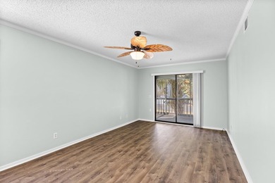 Welcome to Unit 109 in Eagle Lake, a beautifully updated - photo 18