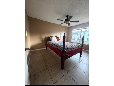 Beautiful and spacious 3 bedroom, 2 bath home with a 2 car - photo 22