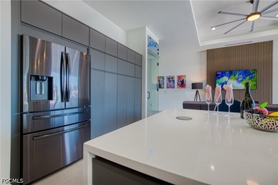 STUNNING CONTEMPORARY RESIDENCE ON BAYSHORE AVENUE! Boaters' - photo 23