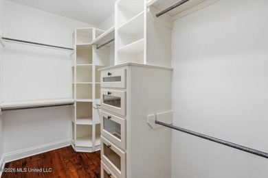 Welcome to Victoria Park, a gated community conveniently located - photo 25