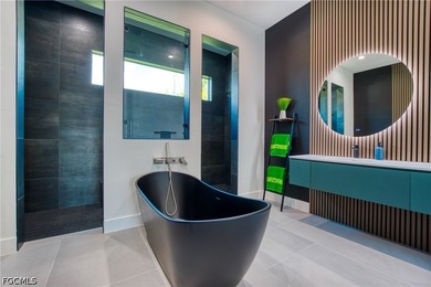 STUNNING CONTEMPORARY RESIDENCE ON BAYSHORE AVENUE! Boaters' - photo 31