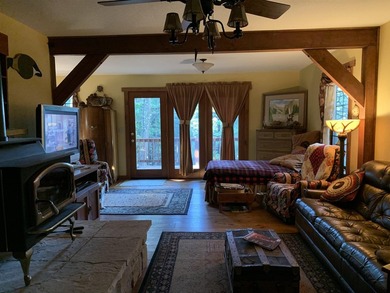 Welcome to this charming Lake Almanor West home, offering three - photo 5