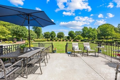 Welcome home to this stunning, all-brick custom-built residence - photo 36