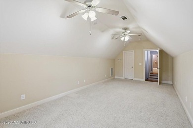 Welcome to Victoria Park, a gated community conveniently located - photo 38