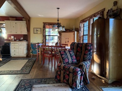 Welcome to this charming Lake Almanor West home, offering three - photo 8