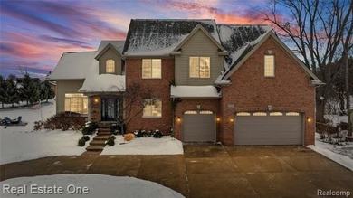 Lake Sherwood Home Active Under Contract in Commerce Twp Michigan