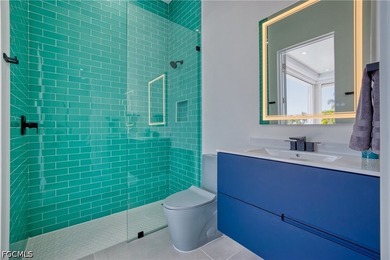 STUNNING CONTEMPORARY RESIDENCE ON BAYSHORE AVENUE! Boaters' - photo 42