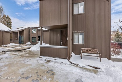 A superb, updated mountain retreat in the heart of Park City - photo 3
