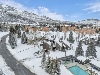 A superb, updated mountain retreat in the heart of Park City - photo 5