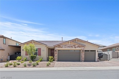 Welcome to this beautifully maintained home with 3 car garage - photo 3