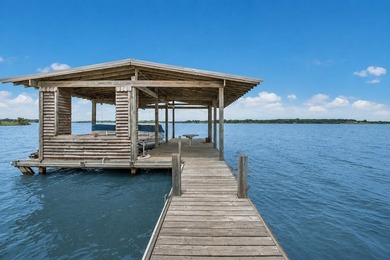 The ultimate lakefront escape, just in time for summer! Sitting - photo 3