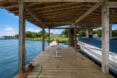 The ultimate lakefront escape, just in time for summer! Sitting - photo 4