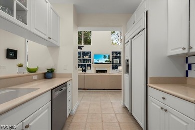 Wake up each morning to panoramic sunrise views and enjoy the - photo 11