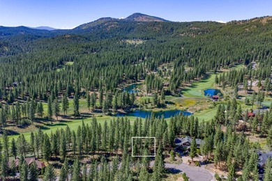 Panoramic views of the 18th hole and golf course fairway - photo 1