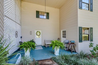 Lake Talquin lakefront home, beautifully maintained and move-in - photo 4