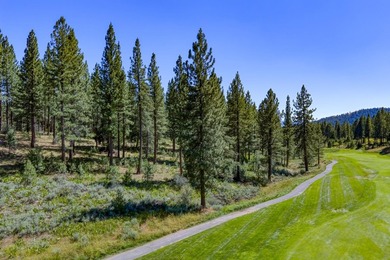 Panoramic views of the 18th hole and golf course fairway - photo 5