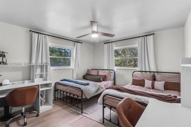 RELOCATION SALE - MOTIVATED SELLER. Exceptional opportunity to - photo 16