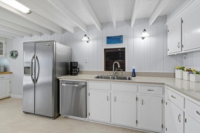 Lake Talquin lakefront home, beautifully maintained and move-in - photo 6