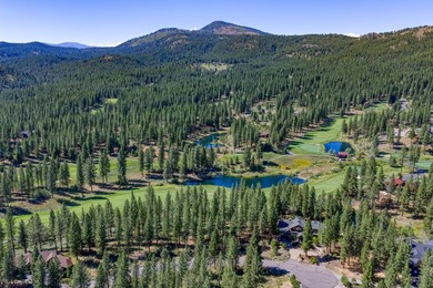 Panoramic views of the 18th hole and golf course fairway - photo 7