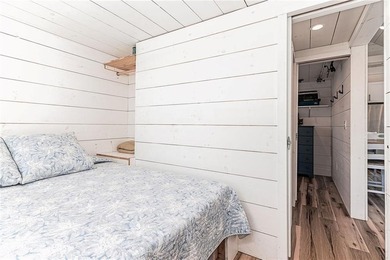 Welcome to your coastal escape in the desirable Roy Carpenter's - photo 19