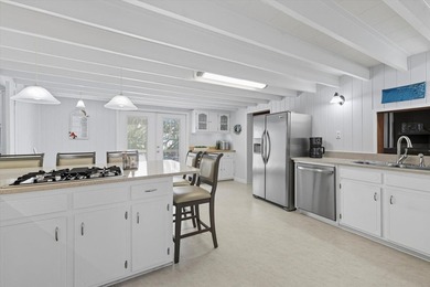 Lake Talquin lakefront home, beautifully maintained and move-in - photo 9