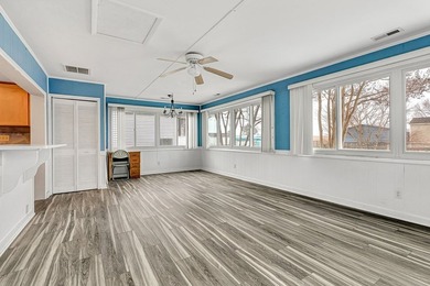 Renovated 4 Bedroom cottage in Rappahannock River Estates! Only - photo 20