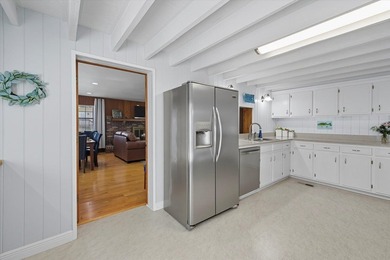 Lake Talquin lakefront home, beautifully maintained and move-in - photo 10