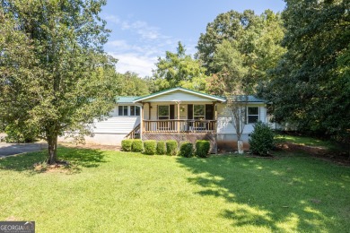 Lake Home For Sale in Eatonton, Georgia