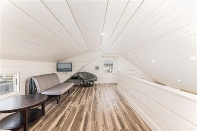 Welcome to your coastal escape in the desirable Roy Carpenter's - photo 24