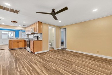 Renovated 4 Bedroom cottage in Rappahannock River Estates! Only - photo 25