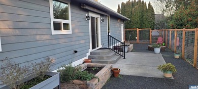 SELLER IS OFFERING FIVE THOUSAND DOLLARS TOWARD BUYERS CLOSING - photo 25