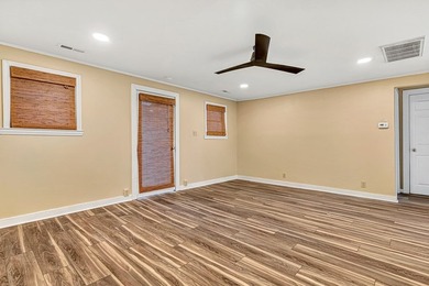 Renovated 4 Bedroom cottage in Rappahannock River Estates! Only - photo 27