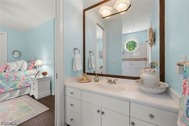 Wake up each morning to panoramic sunrise views and enjoy the - photo 32